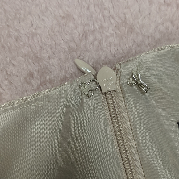 Alexia Admor Metallic Circle Shift Dress - Picture 6 of 6